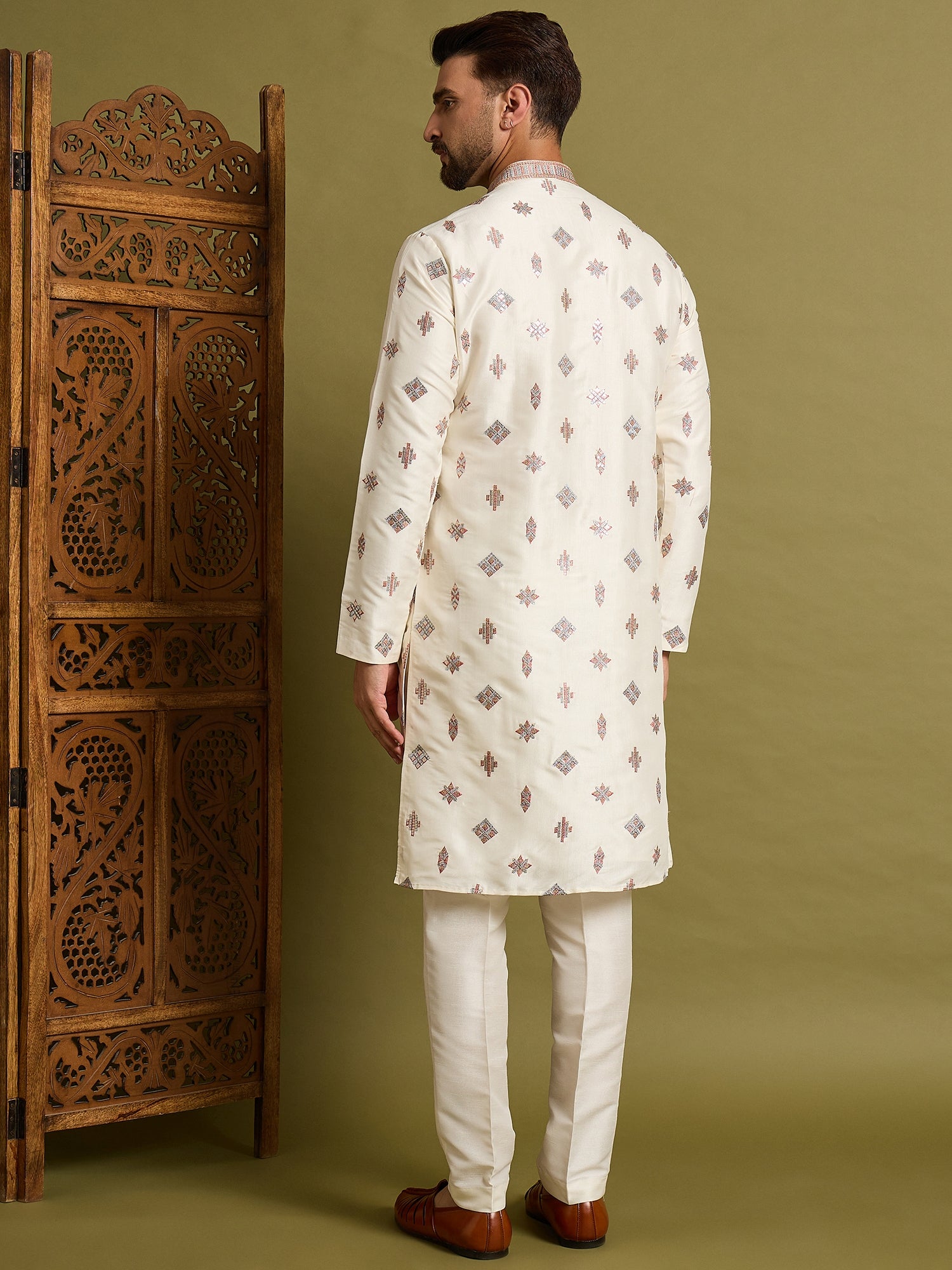Off White Butti Embroidered Kurta Trouser Set