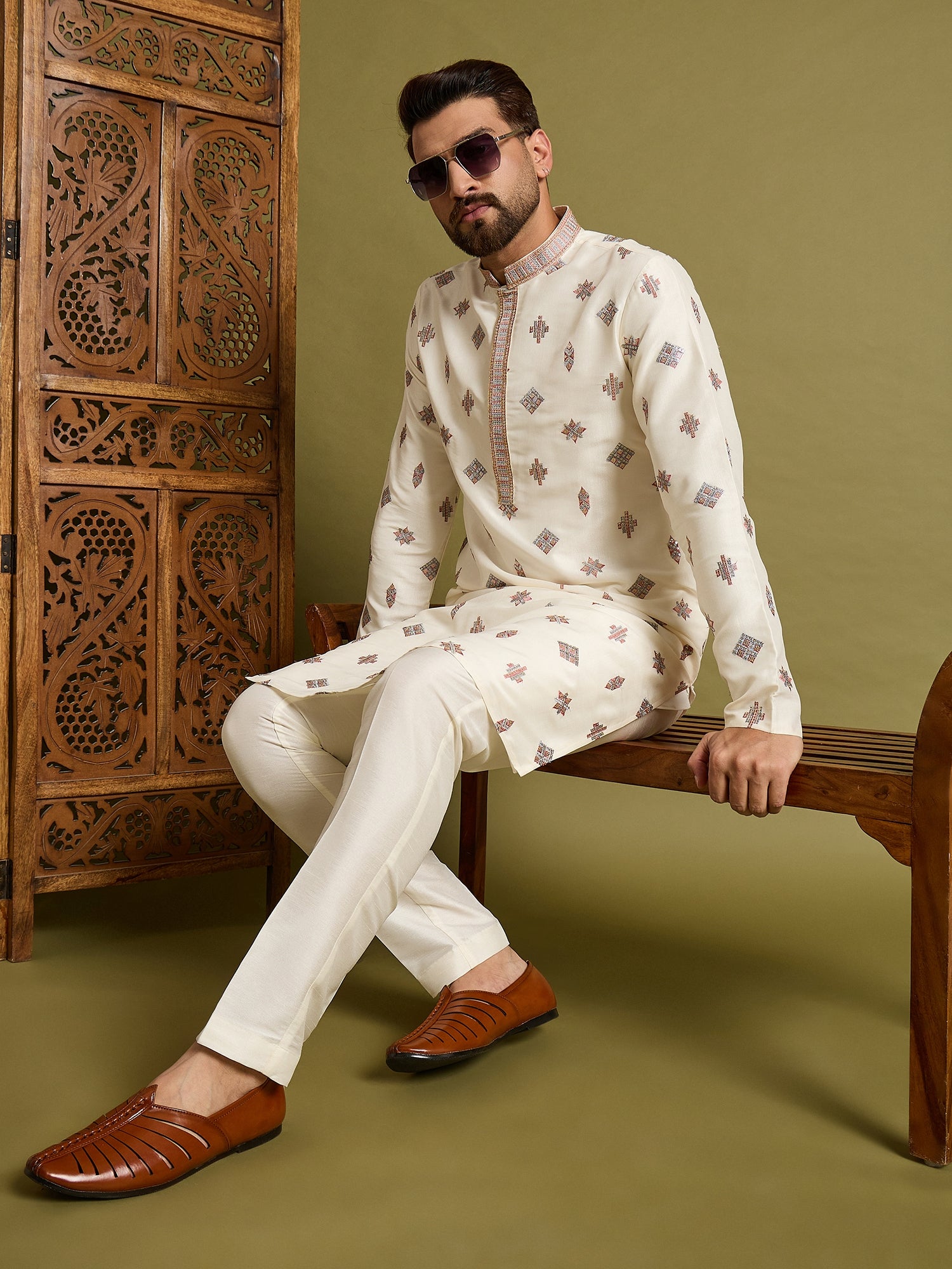 Off White Butti Embroidered Kurta Trouser Set