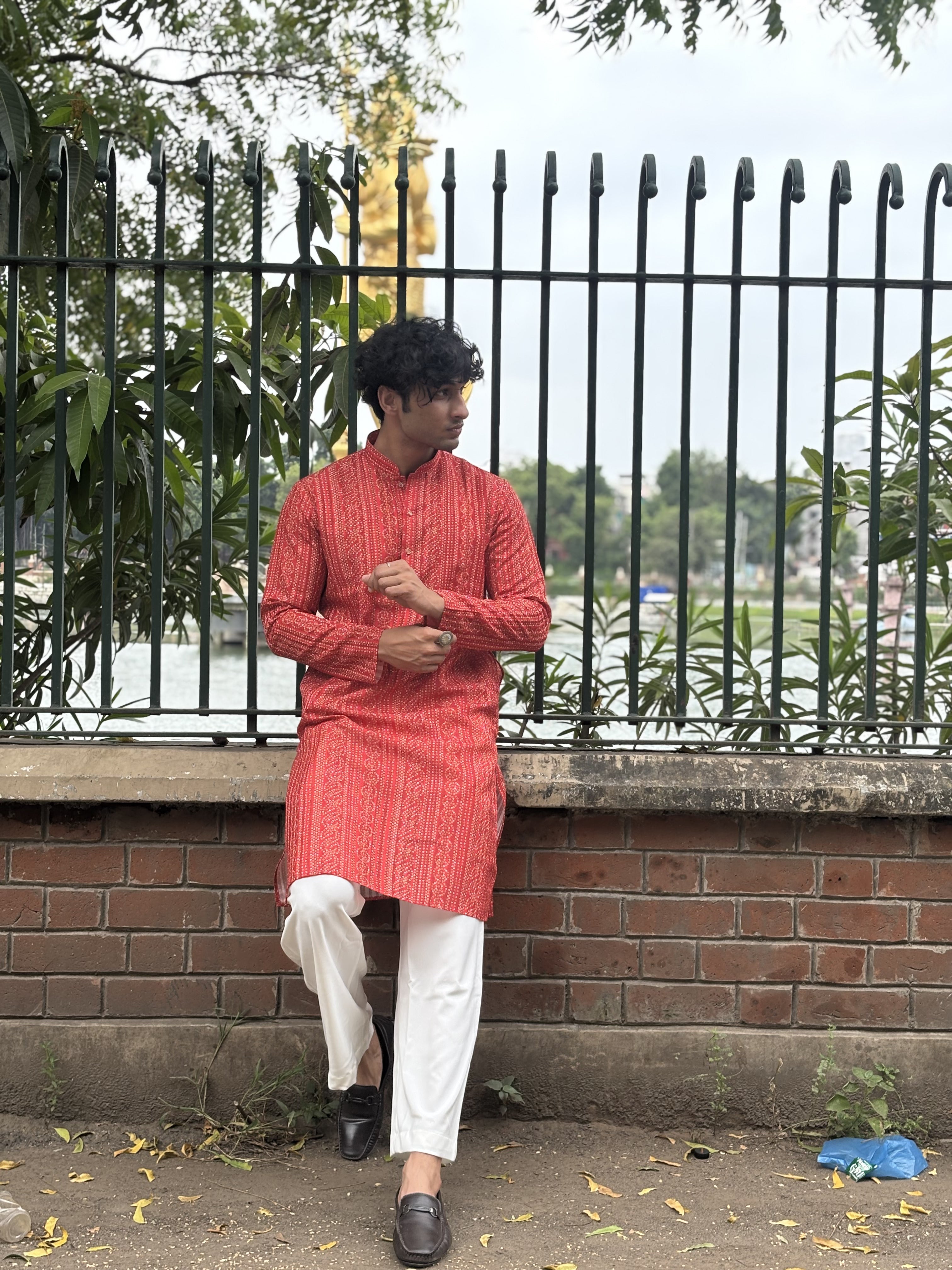 Men Red Bandni Print Kurta Set