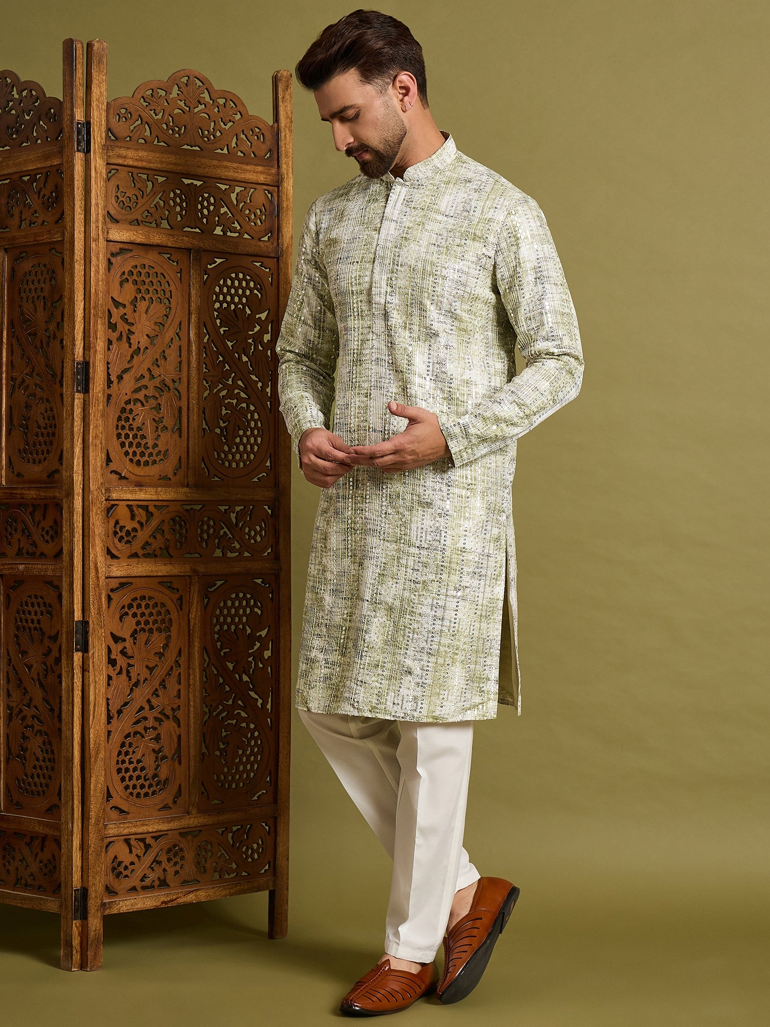 Pista Lucknowi Kurta Trouser Set