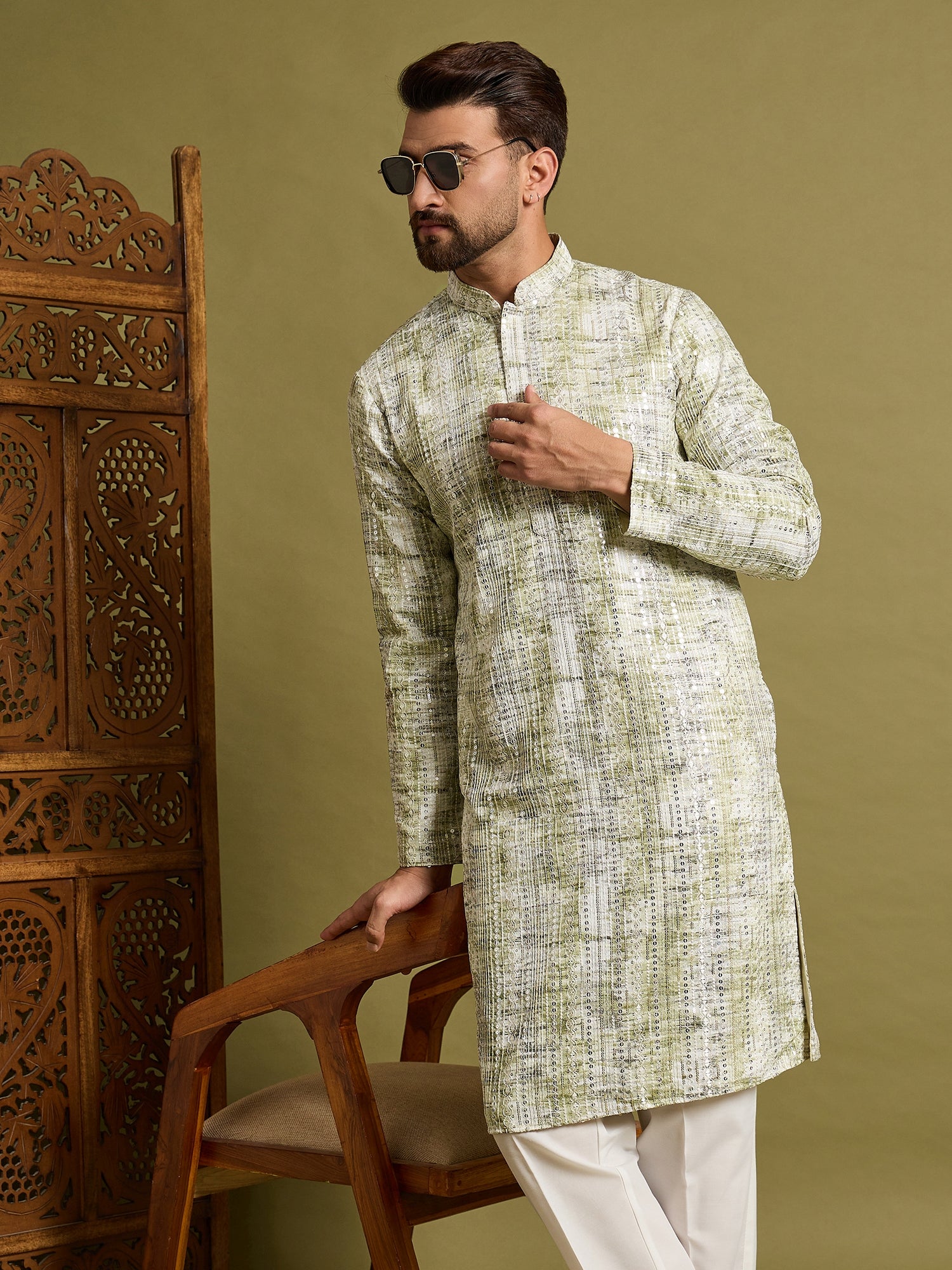 Pista Lucknowi Kurta Trouser Set