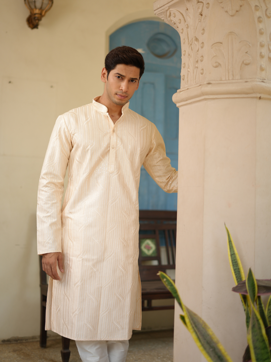 Magnet Men's Ivory Lucknowi Kurta Set