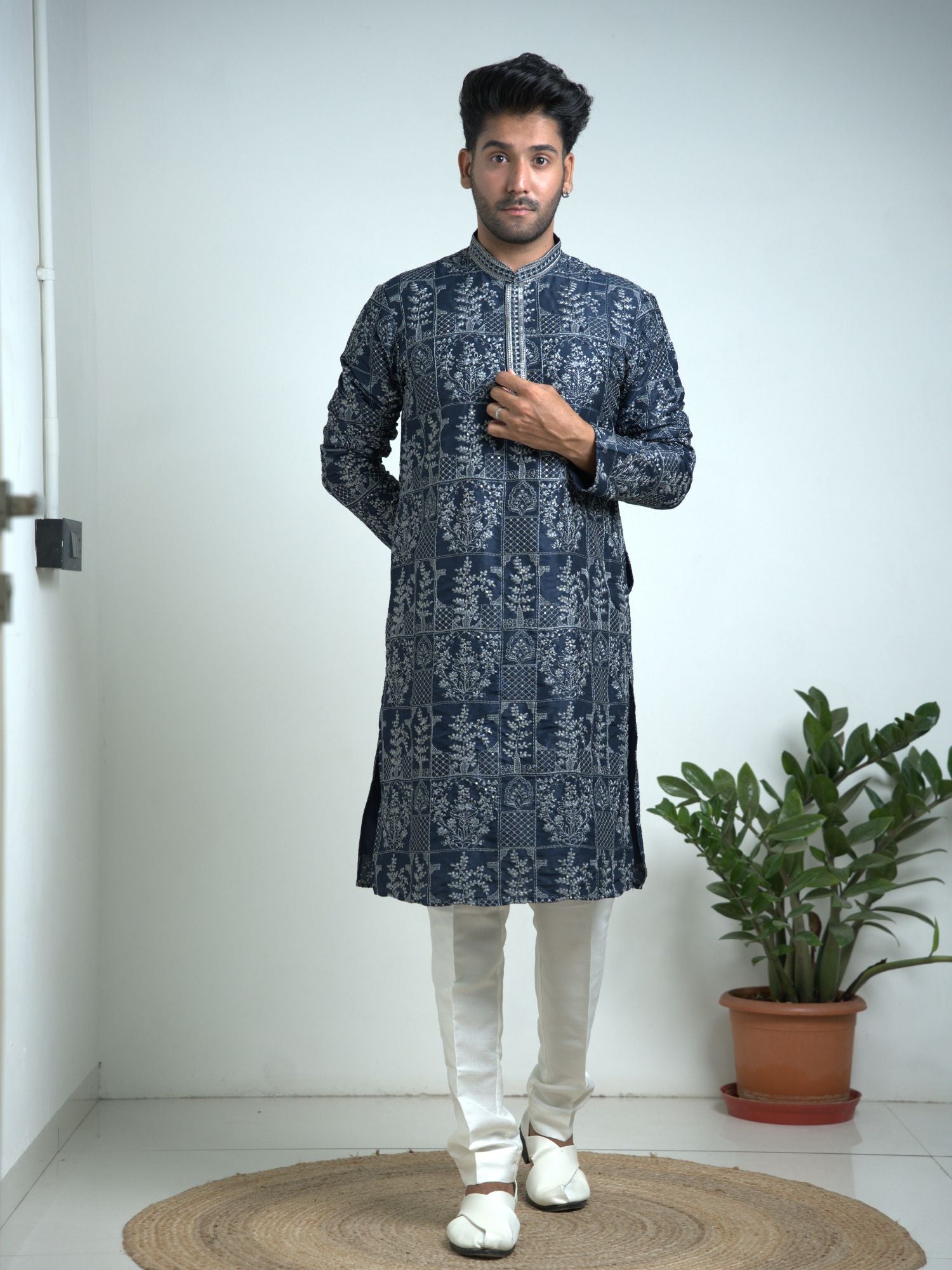 Navy blue Kashmiri embroidery kurta trouser set